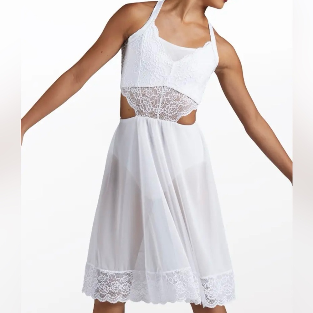 White Lace Weissman lyrical dress, Size XSAdult with backless cutouts